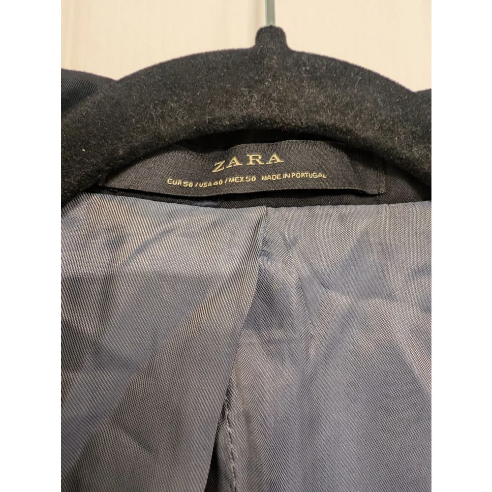Men's ZARA Black Blazer 40L with Blue Lining